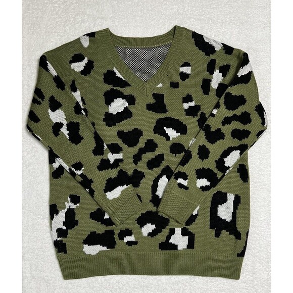 Leopard Print Sweater Women's L Green V-Neck Animal Print NWOT - Picture 1 of 14